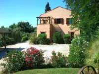 Tranquil location close to sea and mountains