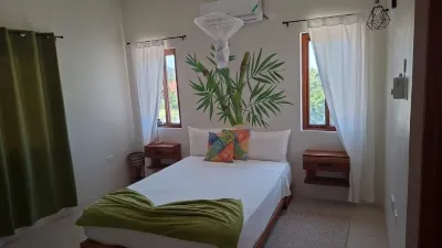 VillaMerissa Nestled between two unspoiled beaches Pool/JackSprat/WiFi/Gym/Staff Hotels in 