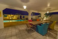 Sunny Palm Beach Villa - 3 min from beach