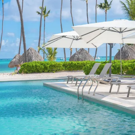 Charming & Relaxing Pool View Apartment at Playa Coral / Beach Access & Balcony
