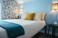 Friends & Family Getaway: 2 Kings + 1 Queen, Wifi, BBQ, Firetable, Games, 2TVs!