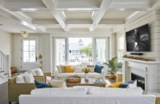 Stunning Marnie Custom Home Walk to Beach & Town