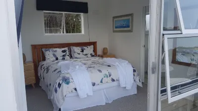 NEW LISTING..SPA POOL, PEACEFUL, PRIVATE  SANCTUARY at PLUM TREE COTTAGE Hoteles cerca de Mangawhai Sand Dune