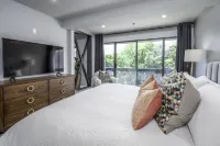 Downtown Waterfront - Beautiful Views!