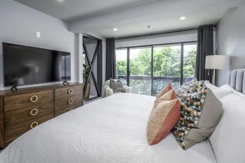 Downtown Waterfront - Beautiful Views!