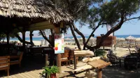 Holiday villa, close to the beach, with swimming pool and mountain views Hotel a Asprouliani