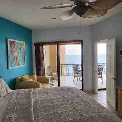 As seen on HGTV! Sonoran Sea, Beach Front, Stunning Ocean Views,2B/2B, 8th Floor Rooms