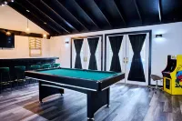 Dee's Lounge, Your Relaxation Oasis
