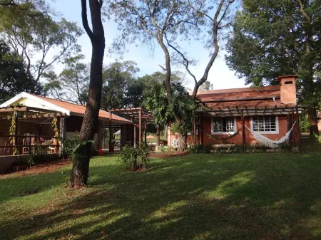 Recanto do Curimataú - a farm on the Jurumirim Reservoir in Avaré-SP Отели в г. Аваре