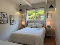 Peaceful, Nature Lovers retreat on the estuary. 2 spaces for the price of 1! Hotels near 4175 N Hwy 101