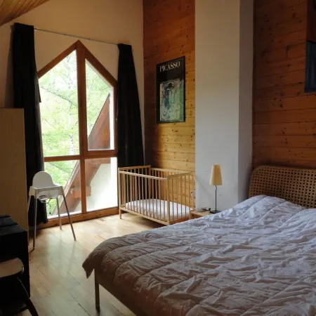 Spacious apartment of 70m2 / 6p. in chalet well located 500m from the village of Allos