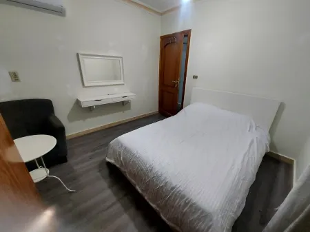 Nice three bed room flat