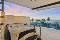 Rooftop with jacuzzi and panoramic sea views