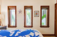 Bungalow Blue ~ 1 bedroom w/ AC in heart of Coral Bay