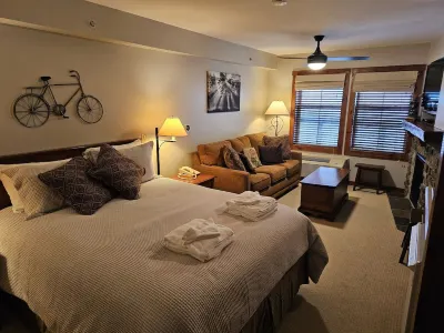 TOP FLOOR IN RIMFIRE/VILLAGE! NEVER RENTED BEFORE JULY 2022 2 BEDROOMS SLEEPS 8! Отели в г. 
