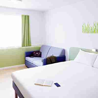 Warrington Motel, J20 M6 Lymm Services Rooms