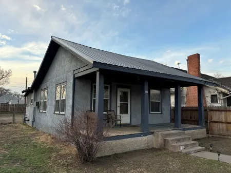 3-bedroom private house for your stay in lovely Rocky Ford, Colorado