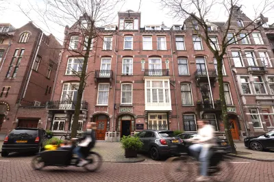 Hotel Aalders Hotels near Museum Square