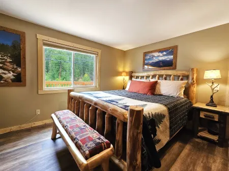 Pine Haven Resort Отели рядом с достопримечательностью «оз. Спраг»