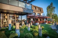 Logis Hôtel et Spa Chez Camillou Các khách sạn ở Saint-Chely-d'Apcher