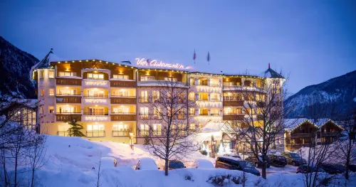 Vier Jahreszeiten Wellnessresort Achensee Hotels in Maurach