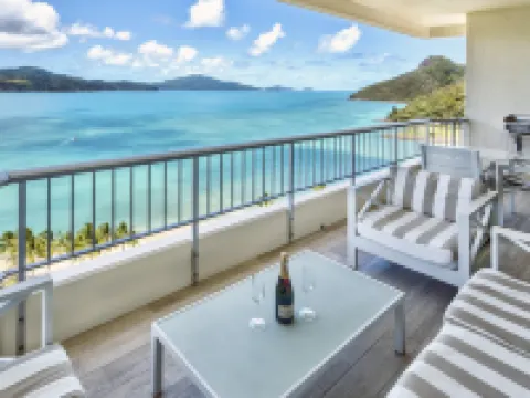 Whitsunday Apartment 1306 Hotels in Hamilton Island