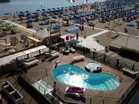 Hotel Baia - Uima-altaat