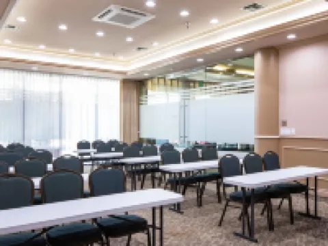 โรงแรมนิวการ์เดนา โรงแรมในกาดินา