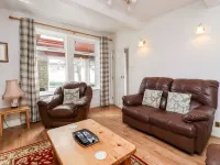 Upper Highlees Farm Hotels in Halifax