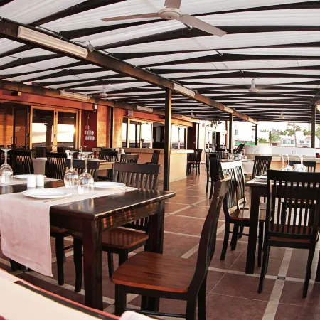 La Posada Hotel & Beach Club