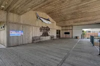 Ocean Isle Condo with Community Pool and Hot Tub! - parking