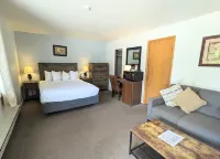 Western Riviera Lakeside Lodging Hotels in Grand Lake