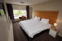 ザ タイタン のホテル