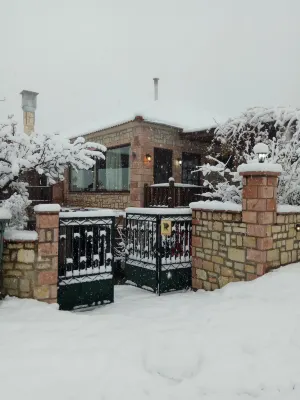 Guesthouse Kastania Korakis - 3-Star