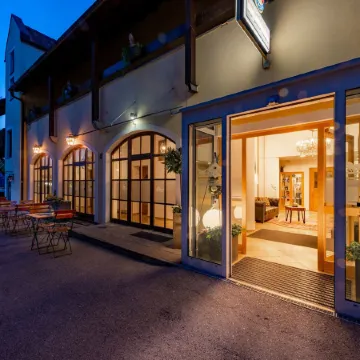 Zur Post Kümmersbruck Hotel & Tiny Houses