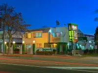 Legends Motel Hotels in Palmerston North