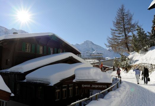 호텔 알펜루흐 라우터브루넨의 식사 공간 이미지