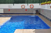 Aparthotel Safari - Pools