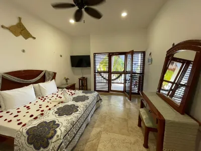 Casa Pirata Hotels near Columpios Casa Punta Cocos