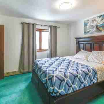 Near Dtwn and Pioneer Park Fairbanks Home with Deck! Rooms