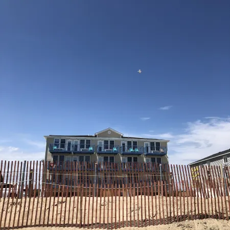 Misquamicut Beach Front Inn