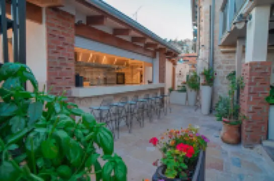 Michel House Hotel di 