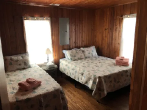 Blackbeard's Retreat - Historic and Pet Friendly 3 Bedroom Cottage by RedAwning Hoteles en Kitty Hawk