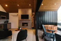 Rowena's Inn on the River Hotels in 