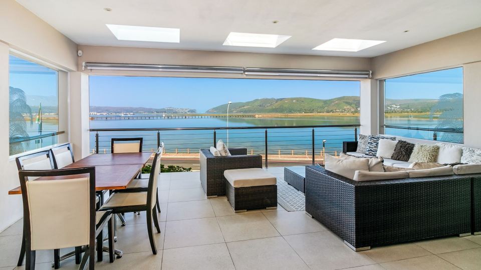 Phoenix Lodge and Waterside Accommodation