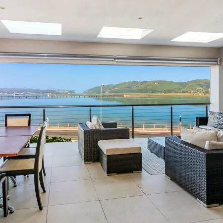 Phoenix Lodge and Waterside Accommodation