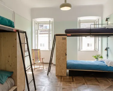 コントロベント トリエステのホテル