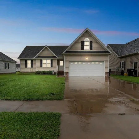 Charming Family Retreat With Spacious Yard 3 Bedroom Home Отели в г. Паскуотанк