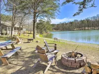 Lakefront Trenton Cabin ~ 10 Mi to Drive-in! Hotels in Dade County