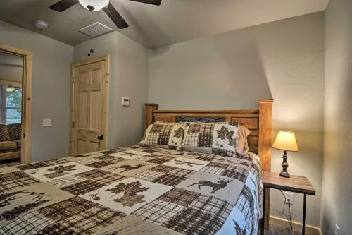 Pet-Friendly Petoskey Area Cabin, Walk to River! - Pet friendly
